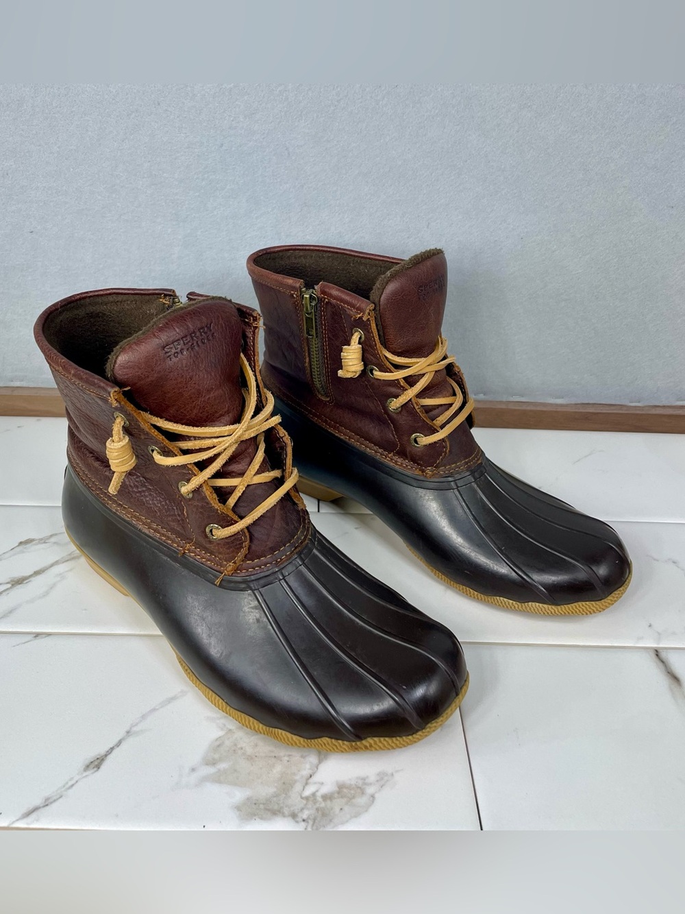Sperry Saltwater Womens 9 Waterproof Leather Duck Boots Brown